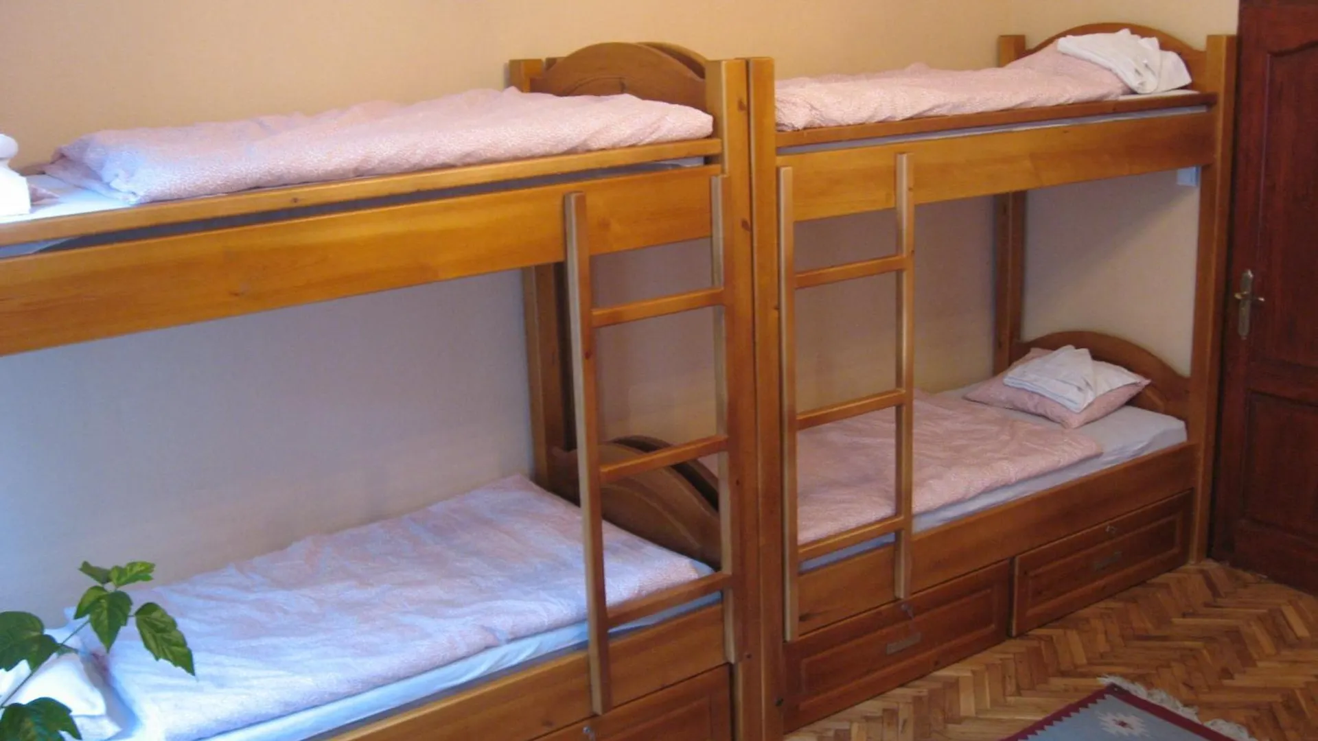 Corvin Point Rooms And Apartments Budapest 3*,  Hongrie