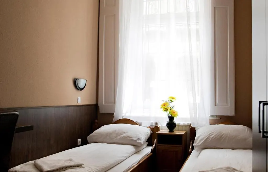 Corvin Point Rooms And Apartments Budapeşte Macaristan
