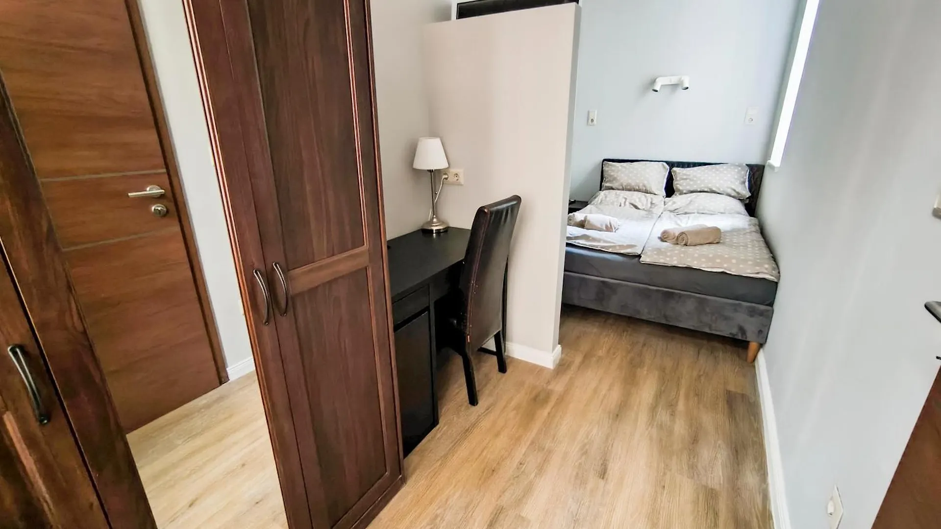 Konukevi Corvin Point Rooms And Apartments Budapeşte