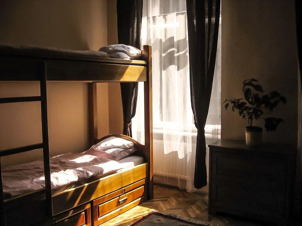 Corvin Point Rooms And Apartments Budapeşte 3*,
