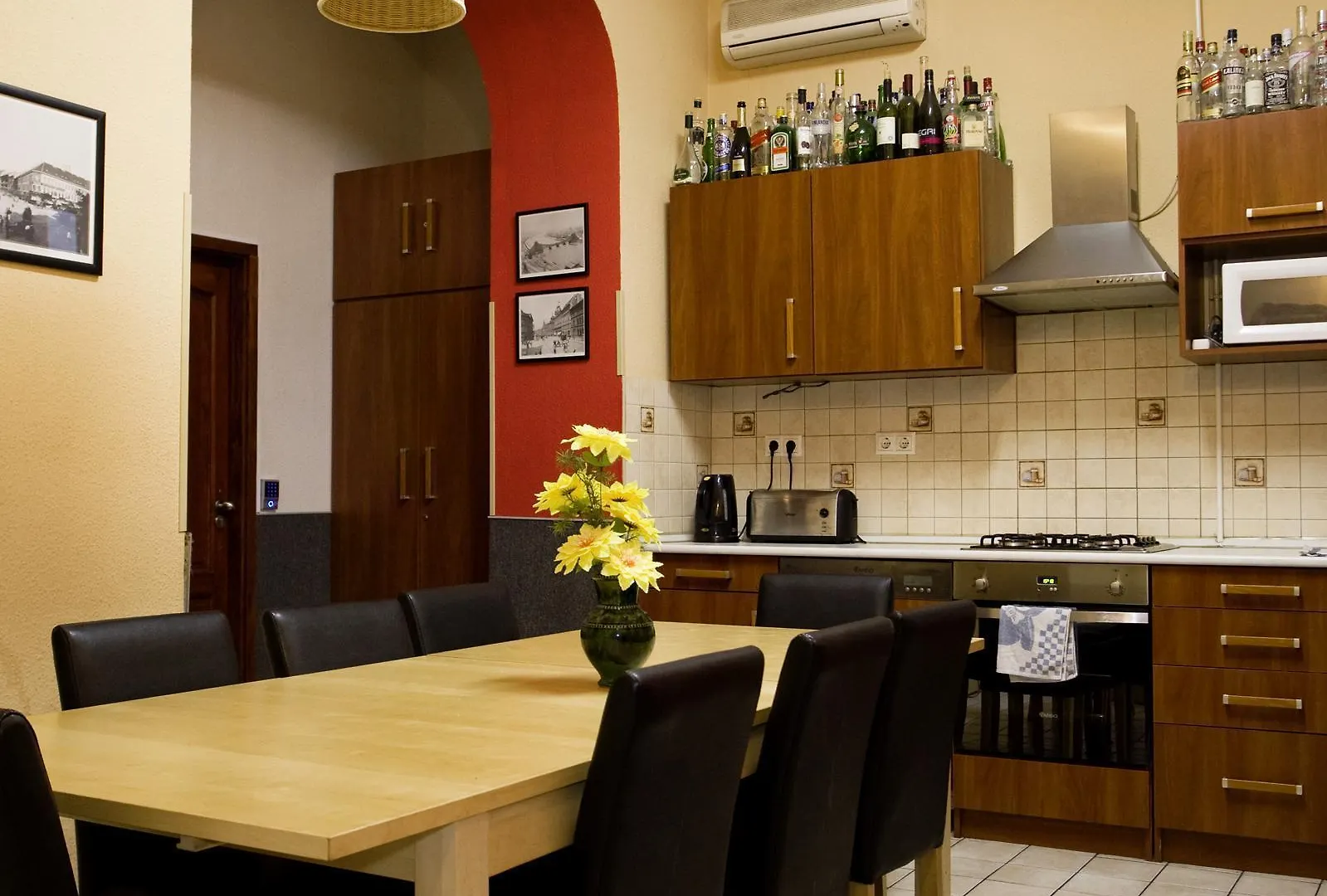 Corvin Point Rooms And Apartments Budapeşte Konukevi